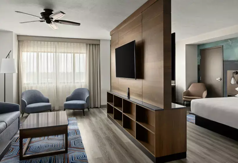 Oshkosh Marriott Waterfront Hotel & Convention Center