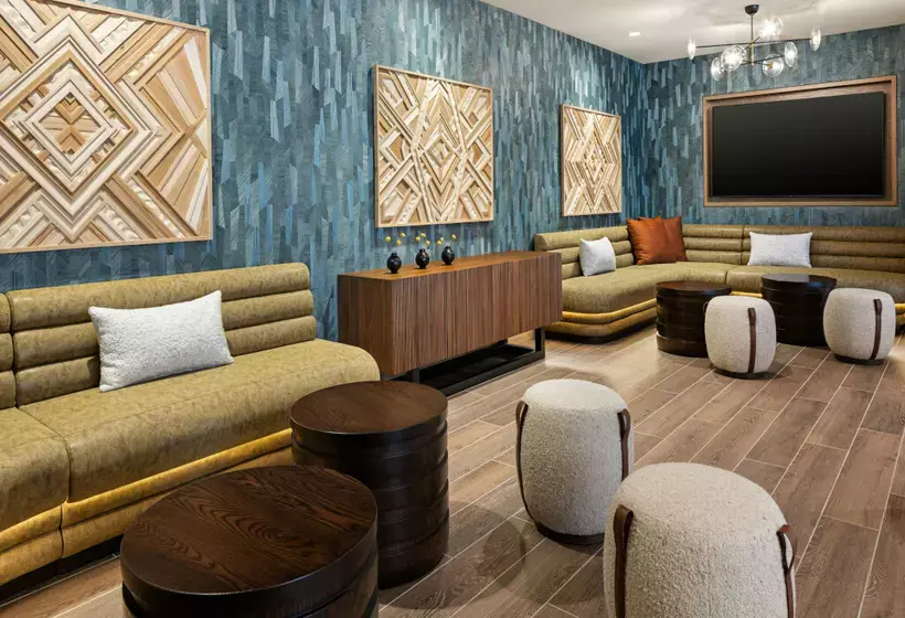 Oshkosh Marriott Waterfront Hotel & Convention Center