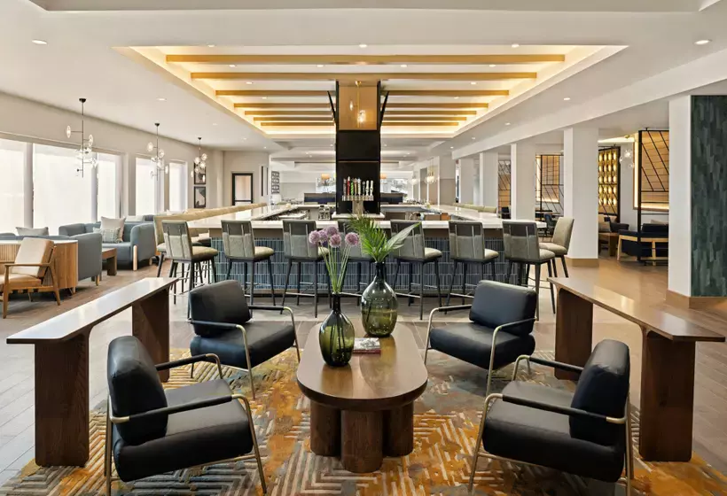 Oshkosh Marriott Waterfront Hotel & Convention Center