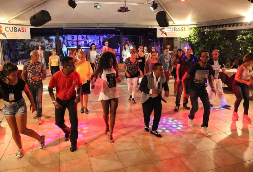 منتجع Marina Manna Hotel And Club Village