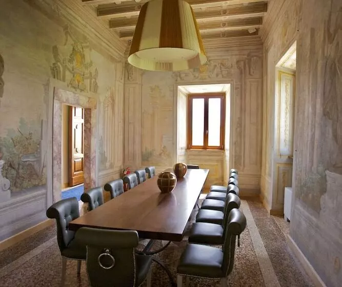 Villa Tolomei Hotel & Resort