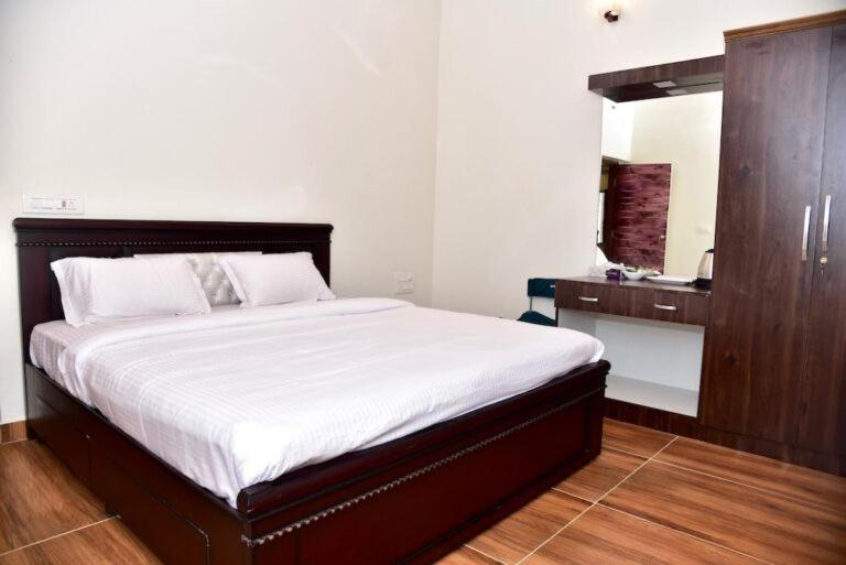 Отель Ss Bliss Luxury Villa Coorg