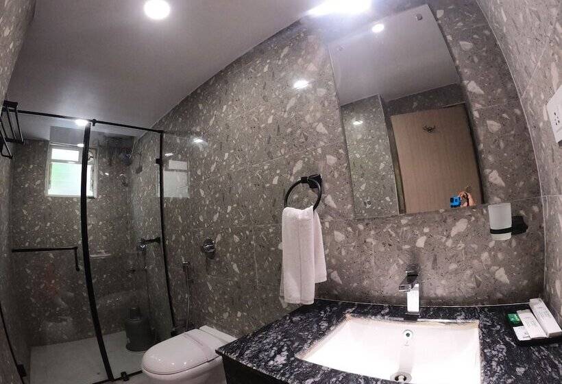 The Panash Hotel & Banquets