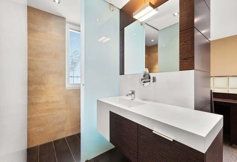 B&B HOTEL Linz City-Ost