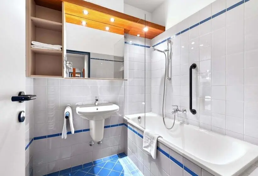 B&B HOTEL Linz City-Ost