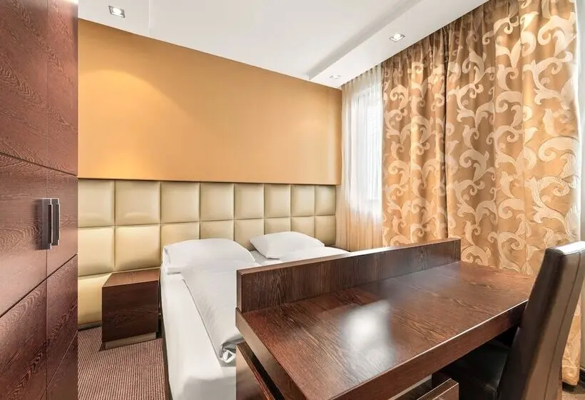 B&B HOTEL Linz City-Ost