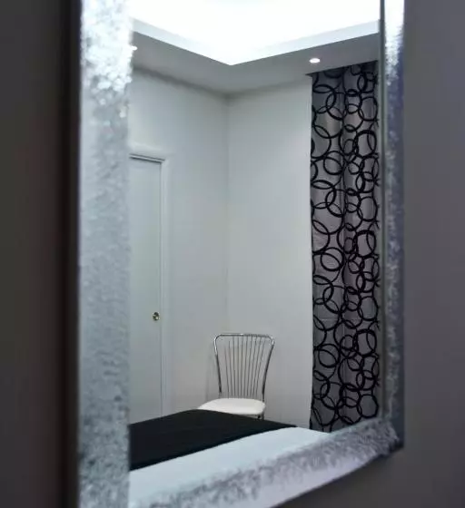 ベッドアンドブレックファースト Roma Naif Rooms