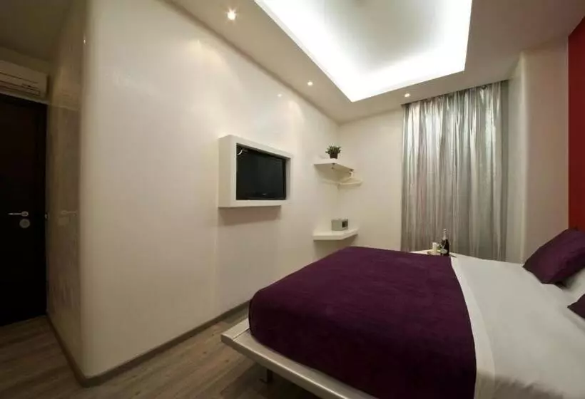 ベッドアンドブレックファースト Roma Naif Rooms