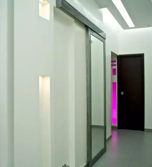 ベッドアンドブレックファースト Roma Naif Rooms