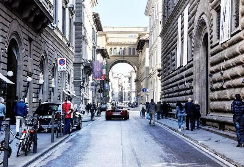 Castellani Apartment