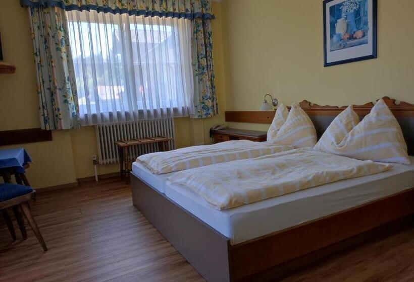 בית מלון כפרי Gasthof Goldener Stern