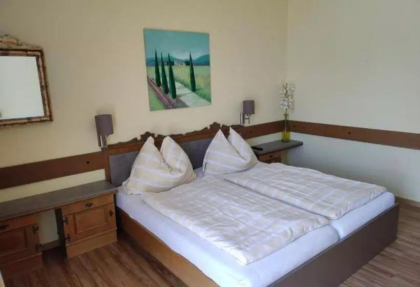 ホテル Gasthof Goldener Stern