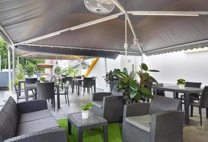 Hotelli Dash Living On Mackenzie