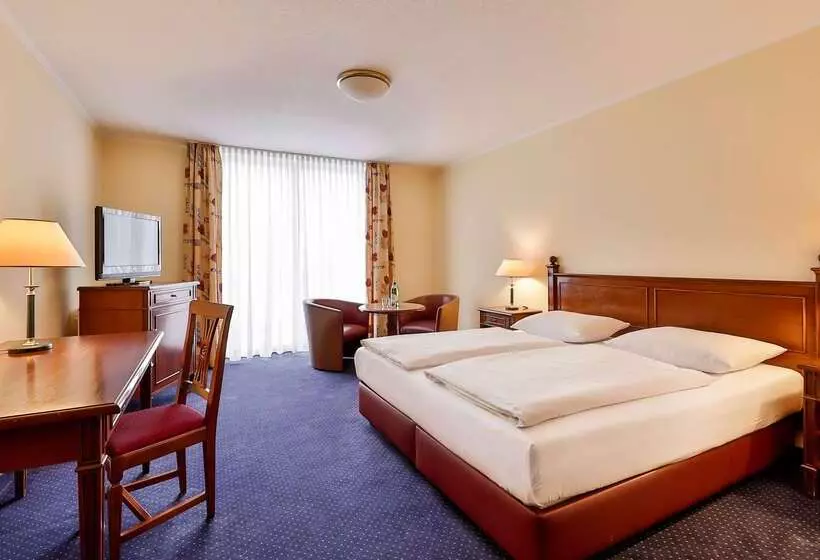 酒店 Dorint Marc Aurel Spa & Golf Resort