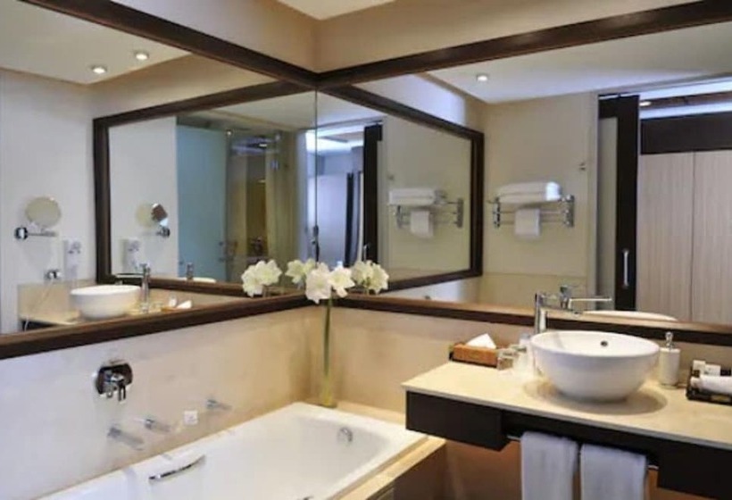 בית מלון כפרי Dreams De Los Volcanes   Puerto Varas