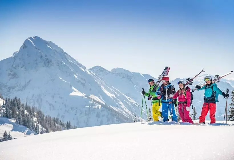 فندق Resl Resort