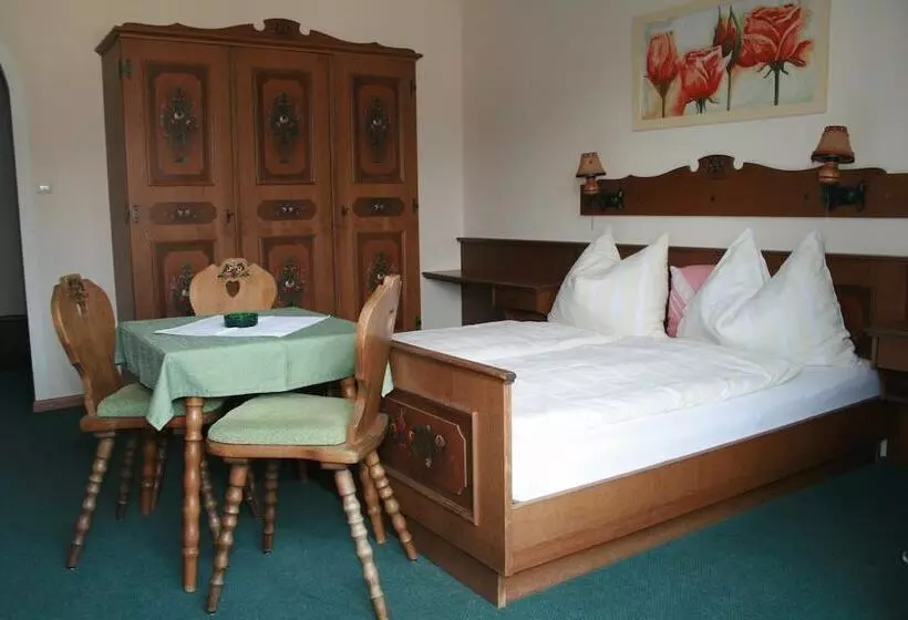 ホテル Gasthof Goldener Stern