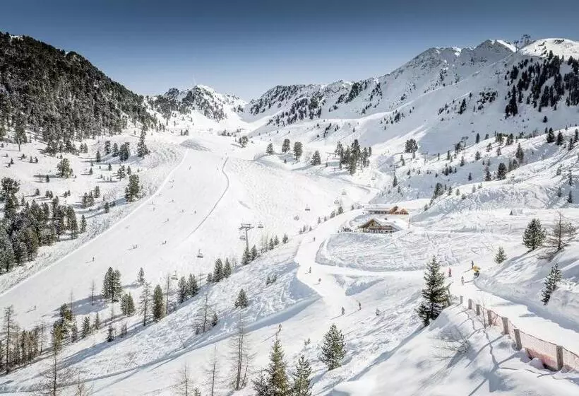 ホテル Ritzlerhof   Adults Only