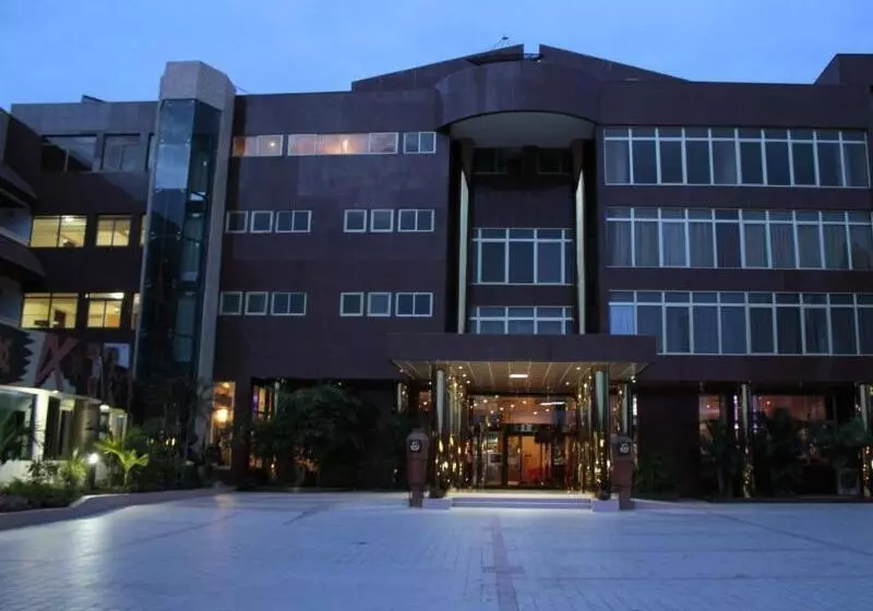 בית מלון כפרי Royal Nick