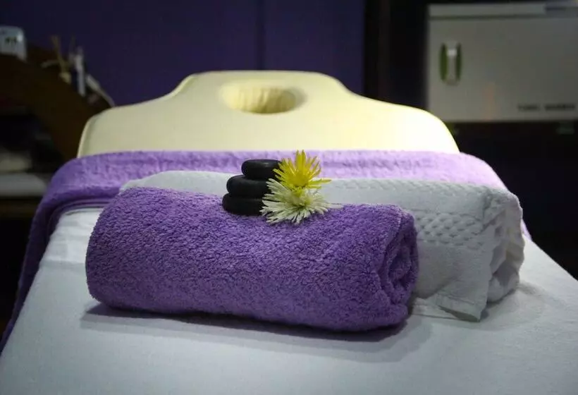 בית מלון כפרי Royal Nick