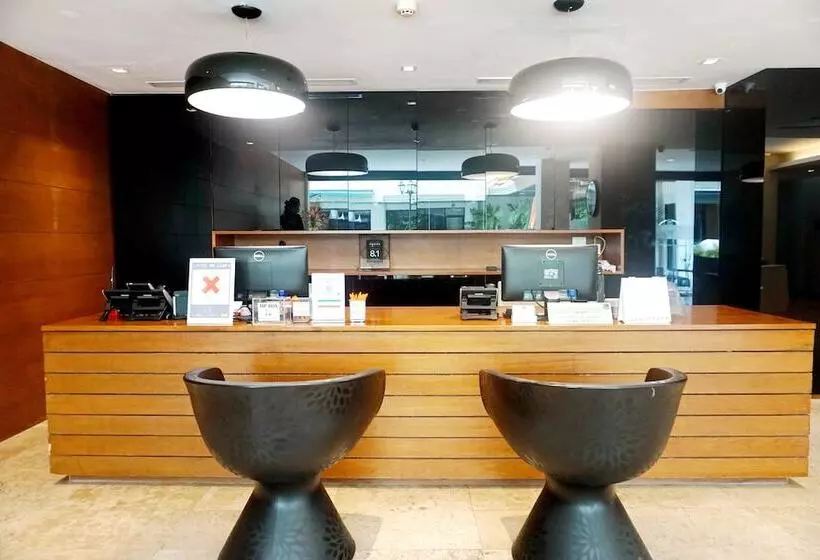 ホテル S33 Compact Sukhumvit