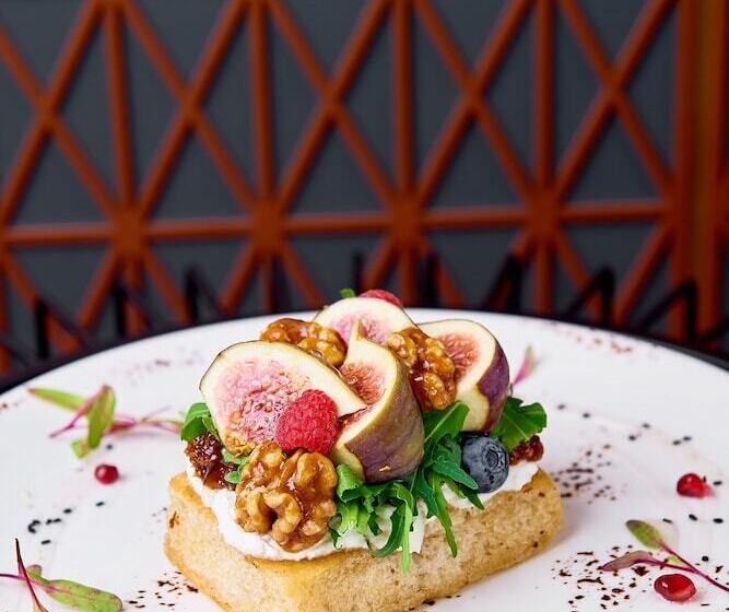 Sound Garden Hotel Airport