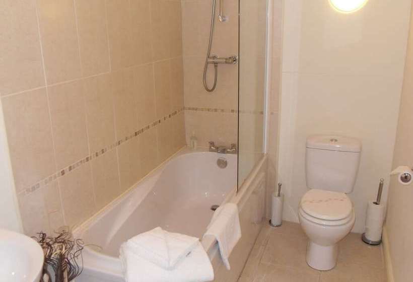 ホテル The Dodington Lodge