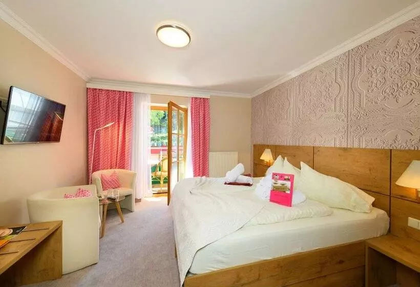 Отель Vitaler Landauerhof