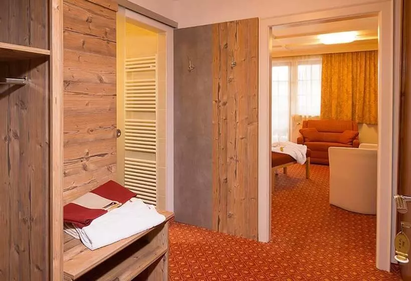 Отель Vitaler Landauerhof