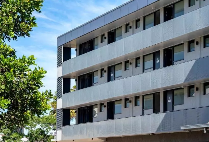 Мотель The Mid Pacific