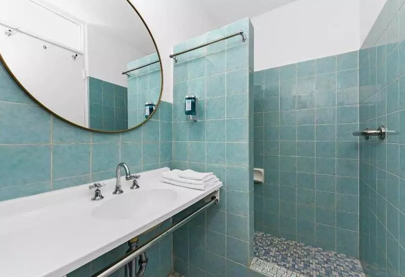 Мотель The Mid Pacific