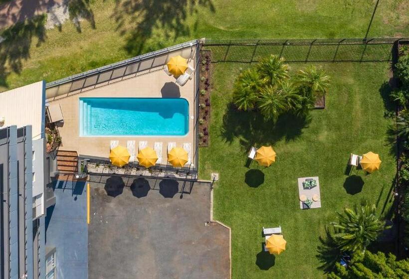 فندق على الطريق The Mid Pacific