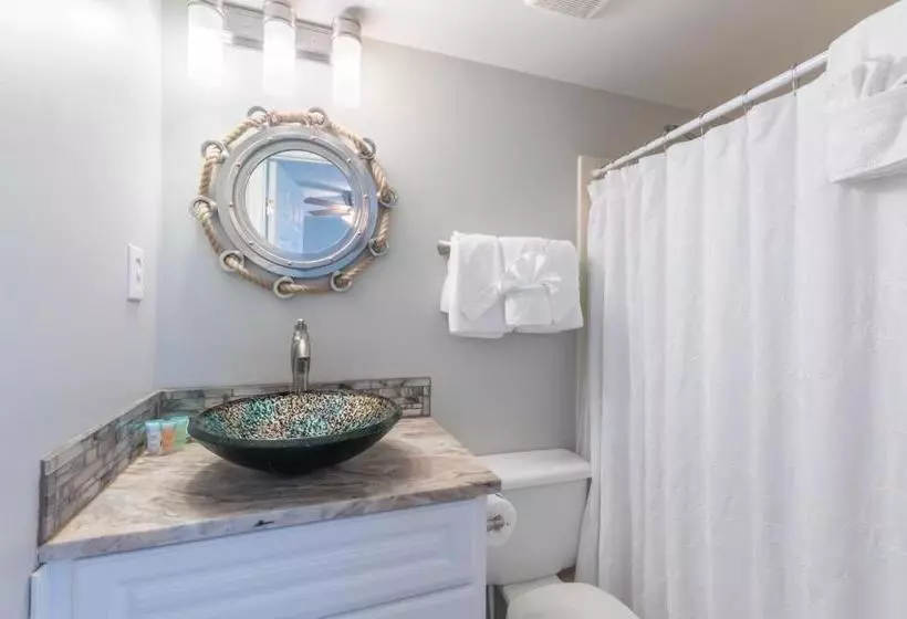 Tradewinds Condos by Meyer Real Estate