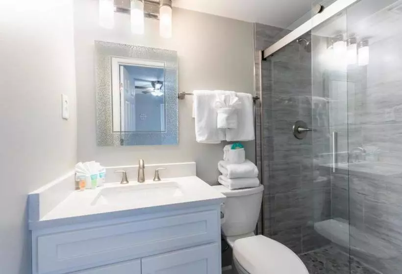 Tradewinds Condos by Meyer Real Estate