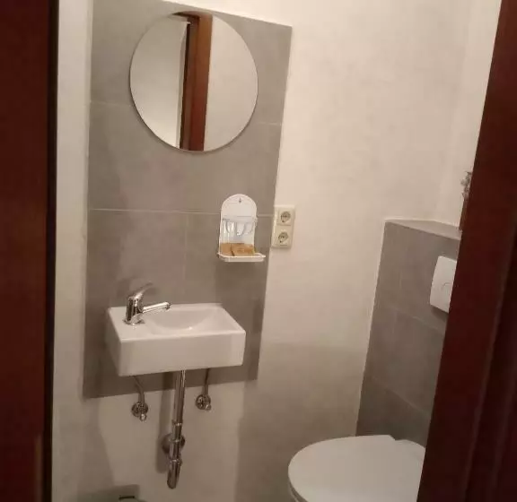 Aamiaismajoitus (B&B) Gasthaus Zum Goldenen Roß