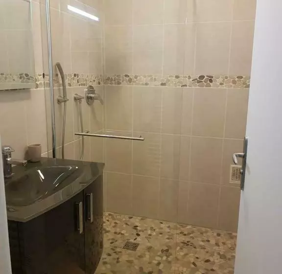 Aamiaismajoitus (B&B) Les Sabots Du Parc