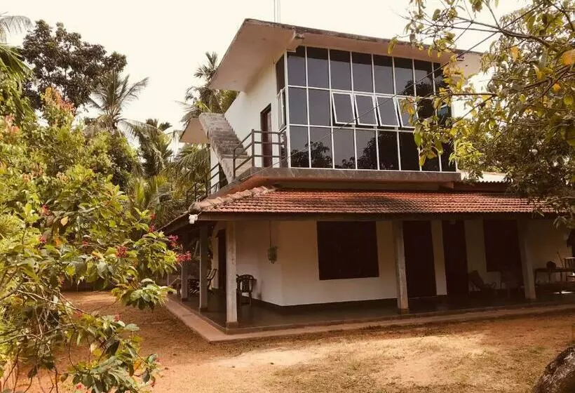 ベッドアンドブレックファースト Om Yoga Shala Beruwala