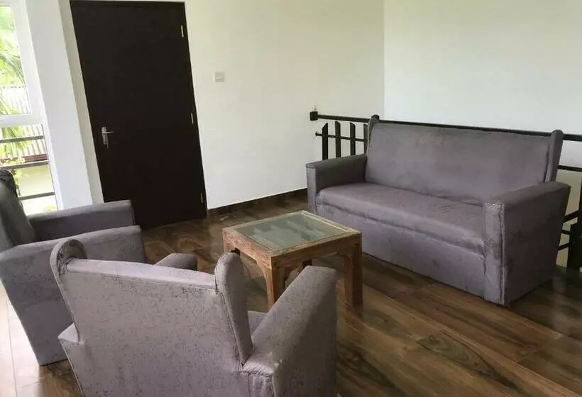 ベッドアンドブレックファースト Om Yoga Shala Beruwala