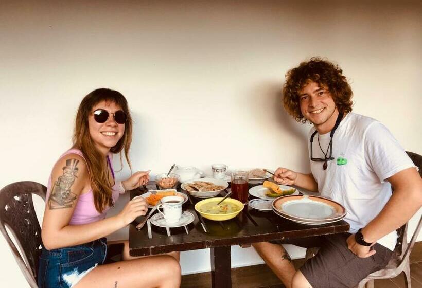 住宿加早餐 Om Yoga Shala Beruwala