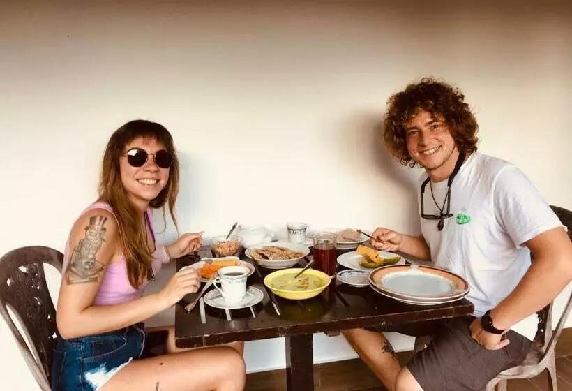 ベッドアンドブレックファースト Om Yoga Shala Beruwala