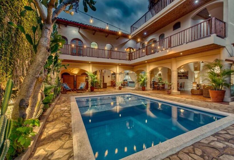 Boutique Hotel Secret Garden Granada