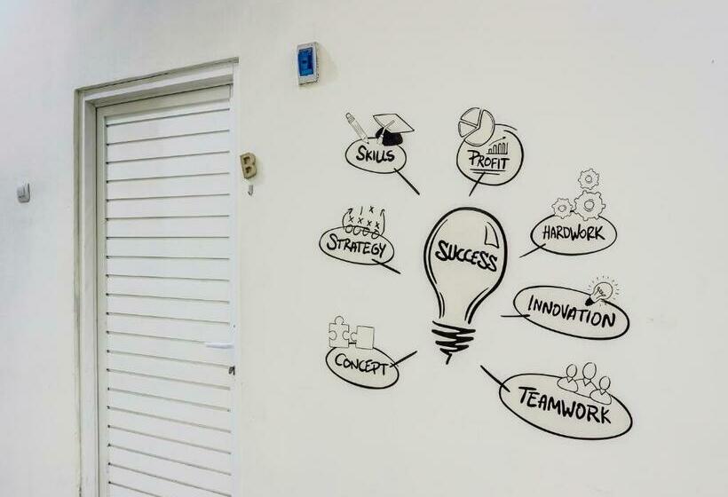 Szálloda Spot On 90780 Gang Tengah Homestay Syariah