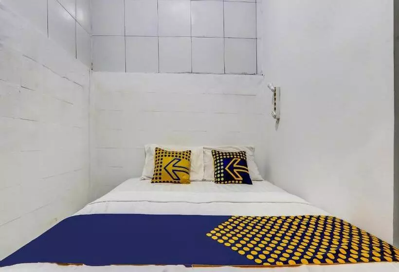 هتل Spot On 90780 Gang Tengah Homestay Syariah