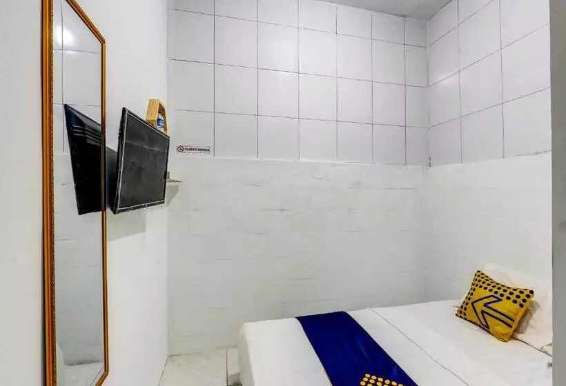 هتل Spot On 90780 Gang Tengah Homestay Syariah