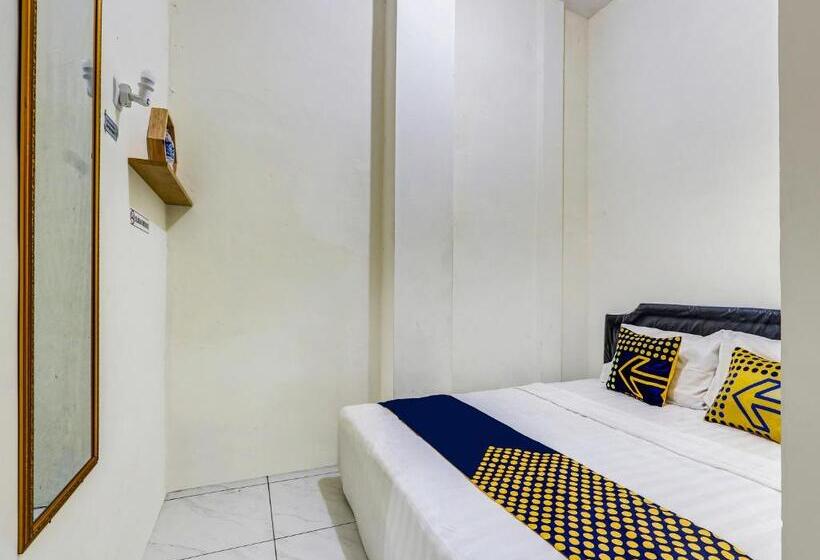 Szálloda Spot On 90780 Gang Tengah Homestay Syariah