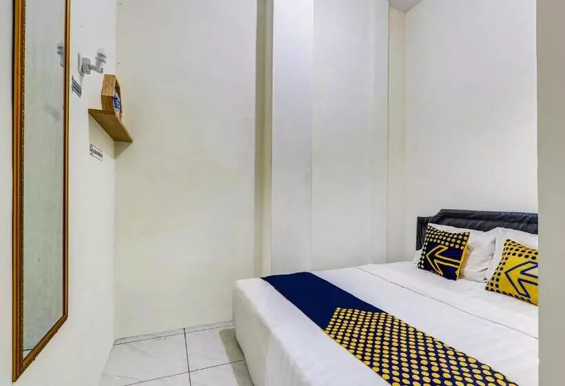 هتل Spot On 90780 Gang Tengah Homestay Syariah