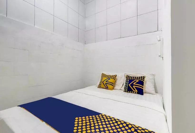 هتل Spot On 90780 Gang Tengah Homestay Syariah