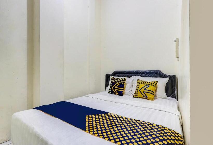 Szálloda Spot On 90780 Gang Tengah Homestay Syariah