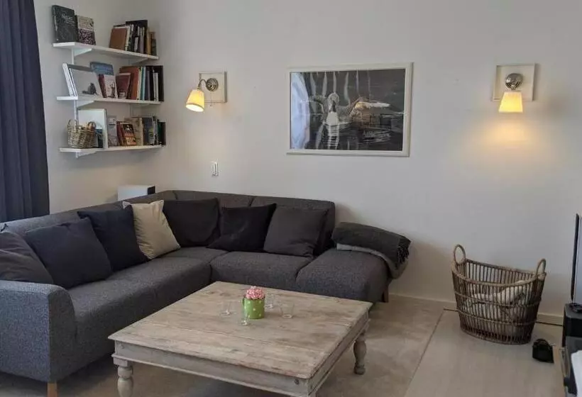 پانسیون Flateyri Guesthouse