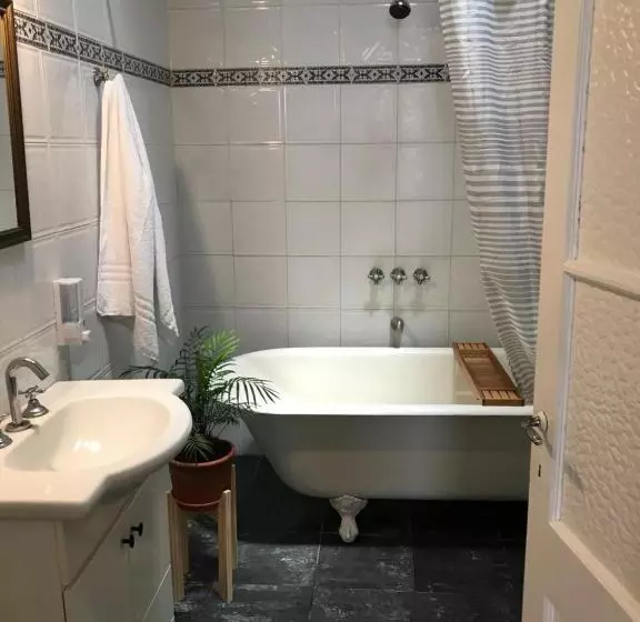 Aamiaismajoitus (B&B) La Yurta